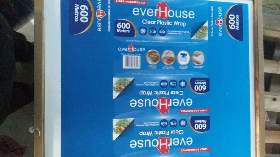 لفائف تتشبث PVC 600m x 30cm